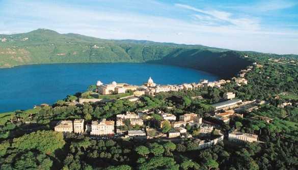 Infiorata di Genzano e lago di Albano Infiorata di Genzano e lago di Albano