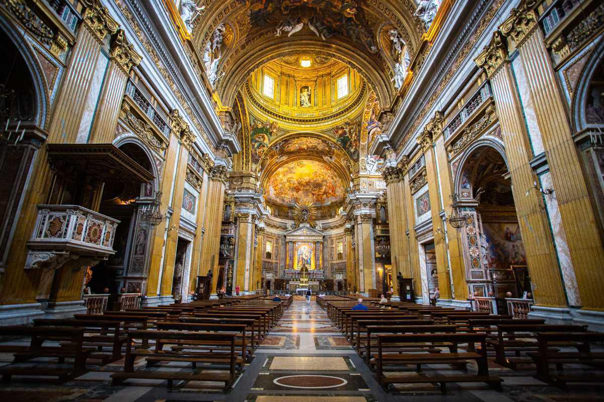 Vatican to Piazza Venezia - Self Guided Tour  Vatican to Piazza Venezia - Self Guided Tour