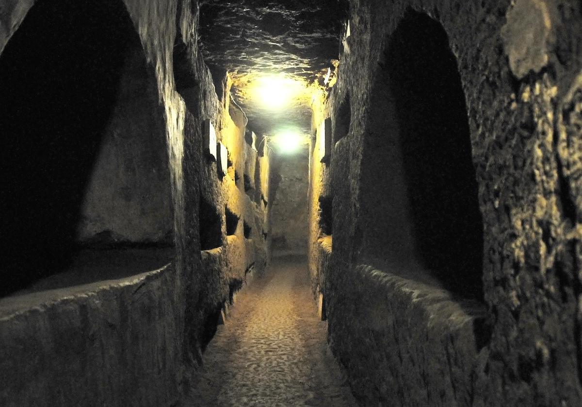 Photo Gallery - Catacombs of Domitilla (Romes Largest Catacomb)