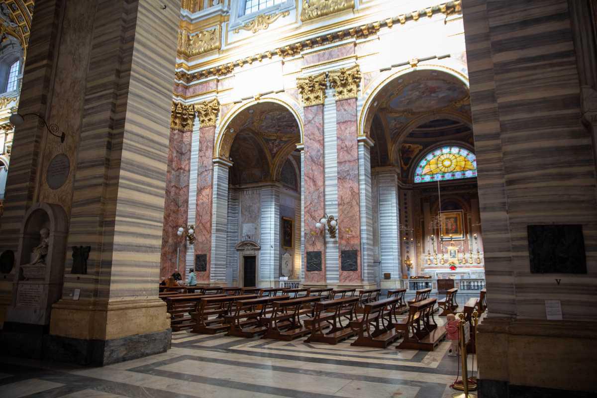 St. Charles Borromeo - Basilica di Santi Ambrogio e Carlo e Carlo al Corso St. Charles Borromeo - Basilica di Santi Ambrogio e Carlo e Carlo al Corso