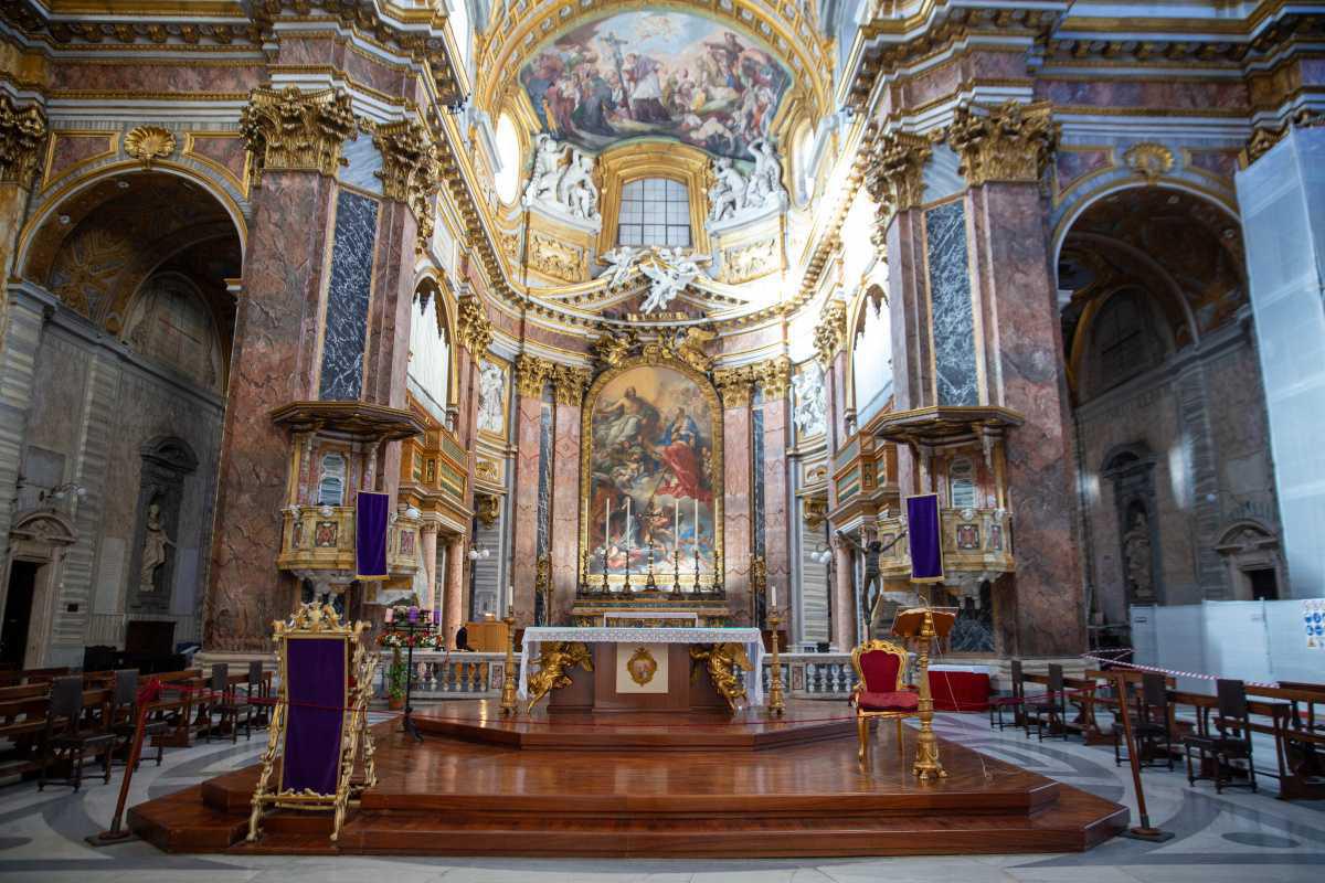 St. Charles Borromeo - Basilica di Santi Ambrogio e Carlo e Carlo al Corso St. Charles Borromeo - Basilica di Santi Ambrogio e Carlo e Carlo al Corso