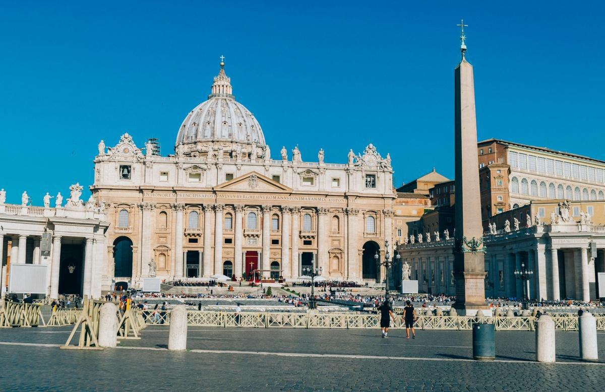 Vatican 101: Fascinating Facts About the Vatican Vatican 101: Fascinating Facts About the Vatican