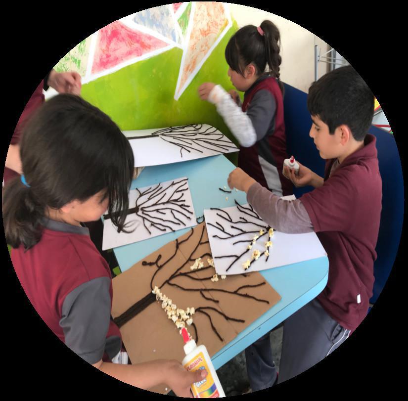 Lee, Imagina y Explora Lee, Imagina y Explora