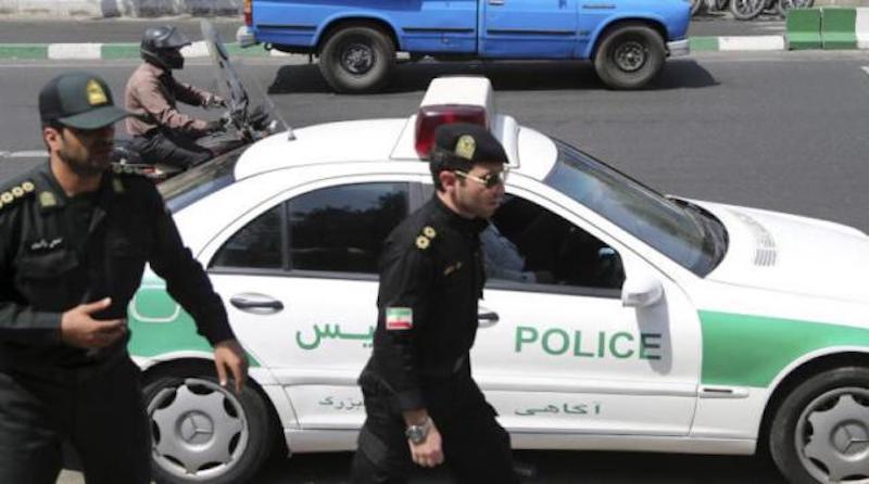 Iran: la police renforce le contrôle des femmes non voilées