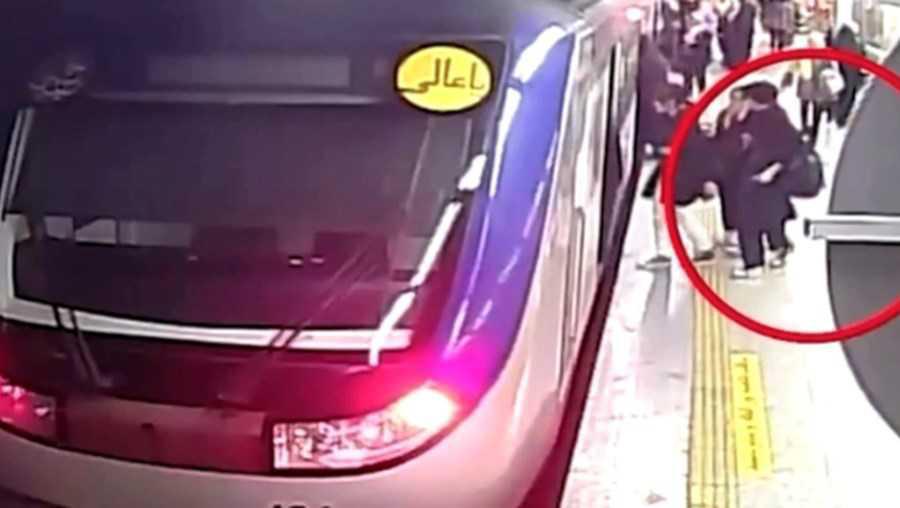 La mort tragique d'Armita Gerawand : une jeune Iranienne victime de la loi sur le port obligatoire du hijab