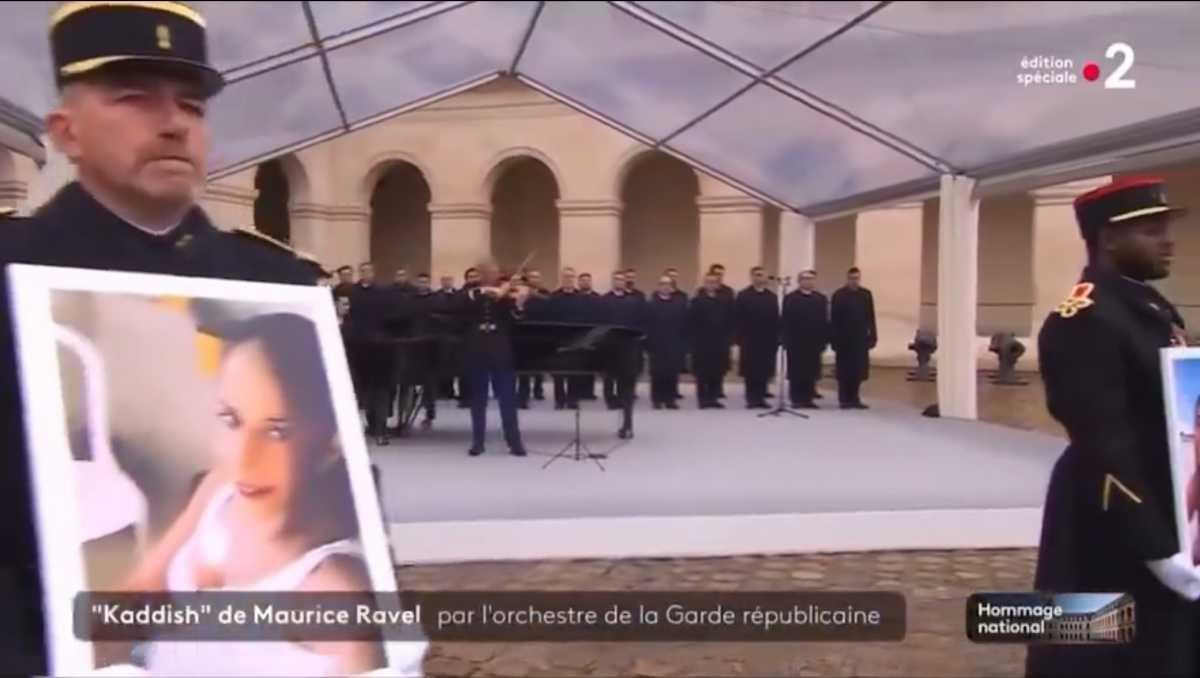 La France dirigée par Macron rend hommage aux 42 victimes françaises du massacre du 7 octobre lors d'une émouvante cérémonie