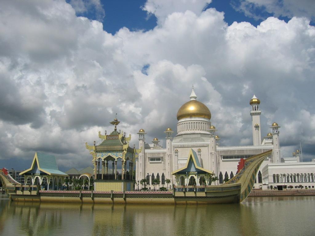 Omar Ali Saifuddin Mosque-Brunei (1)