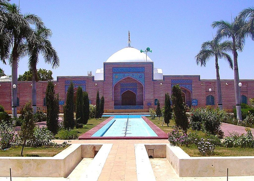 Shah Jehan Mosque in Thatta - Pakistan