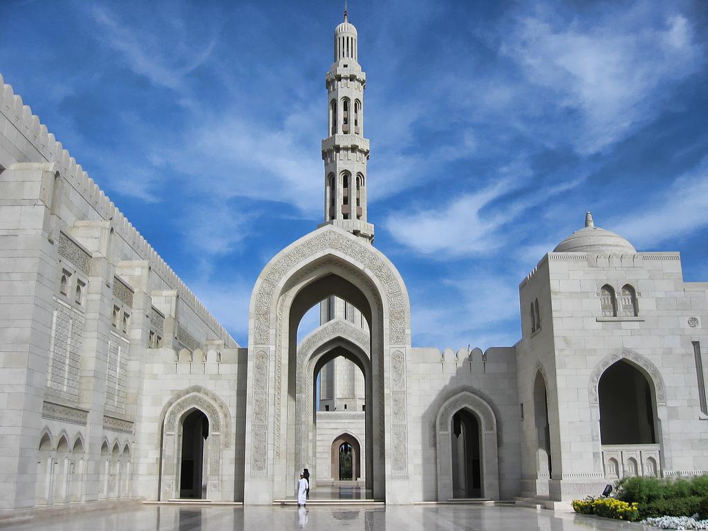Sultan Qaboos Grand Mosque in Muscat -  Oman (arch)