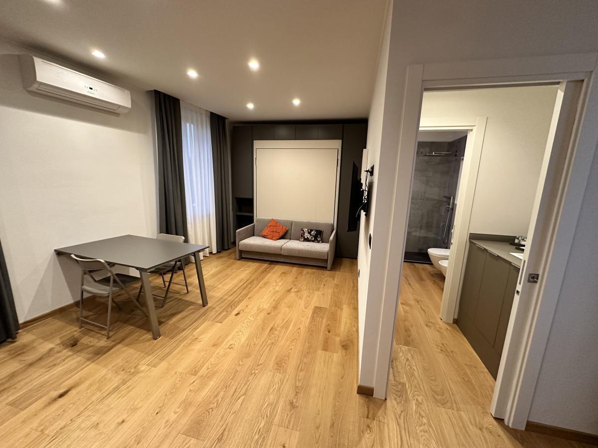 B - Studio Apartment (2nd floor)
