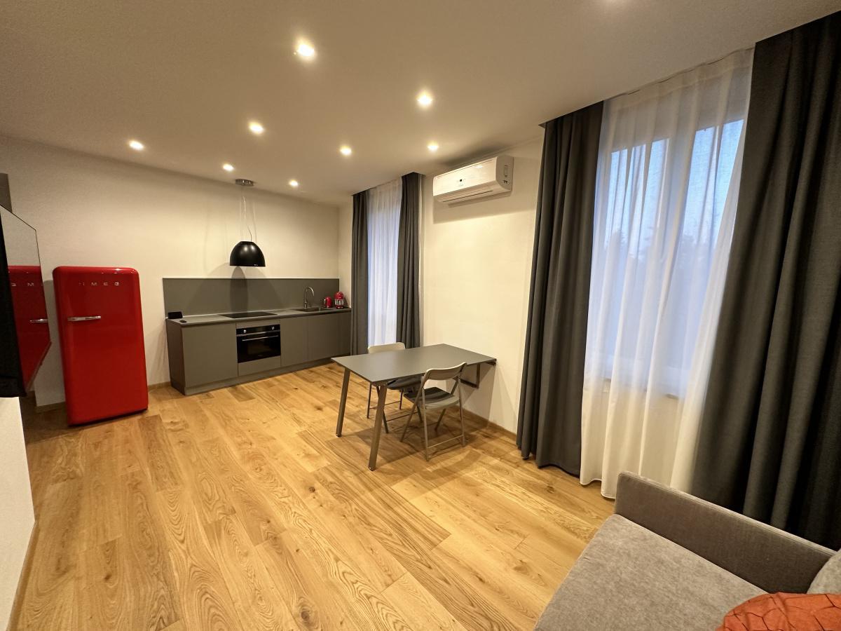 B - Studio Apartment (2nd floor)