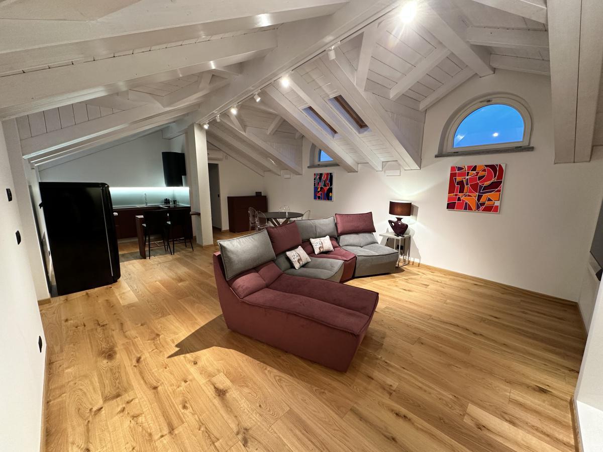 E - Mansard Apartment (3rd floor)