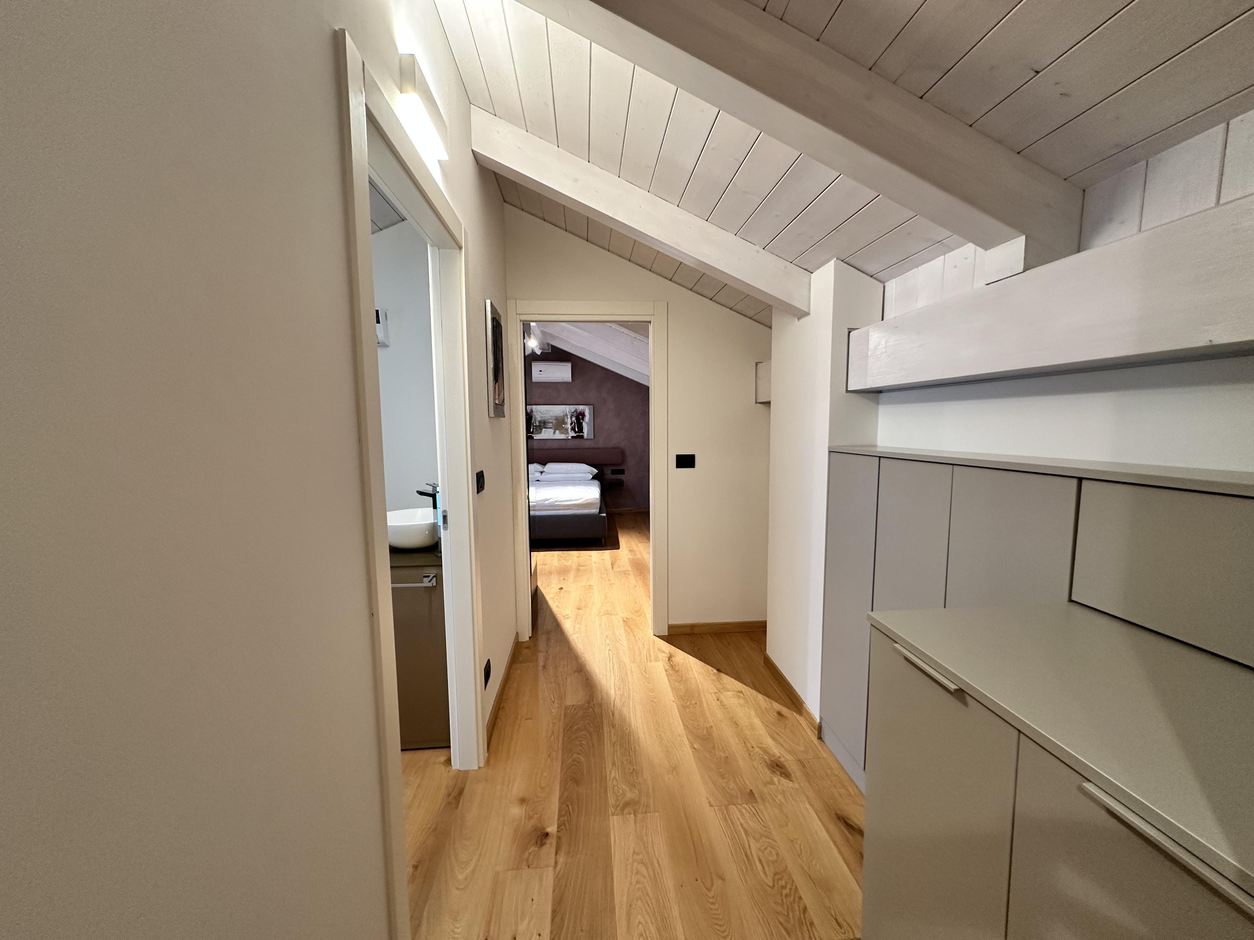 Suite D