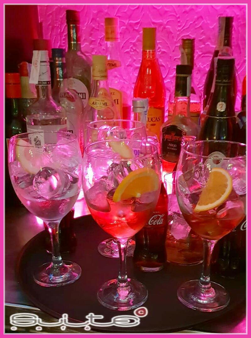 SUITE CAFÉ Y COPAS