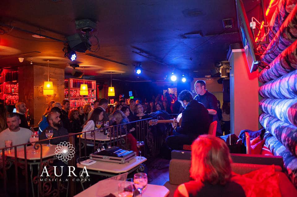 AURA MÚSICA & COPAS