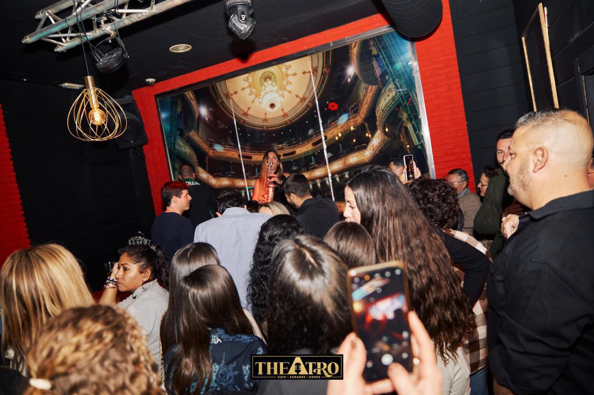 THEATRO KARAOKE