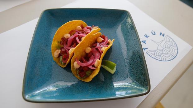 TAKÚN