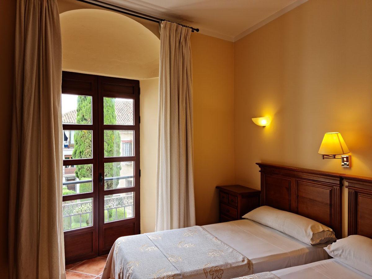HOTEL PLATEROS