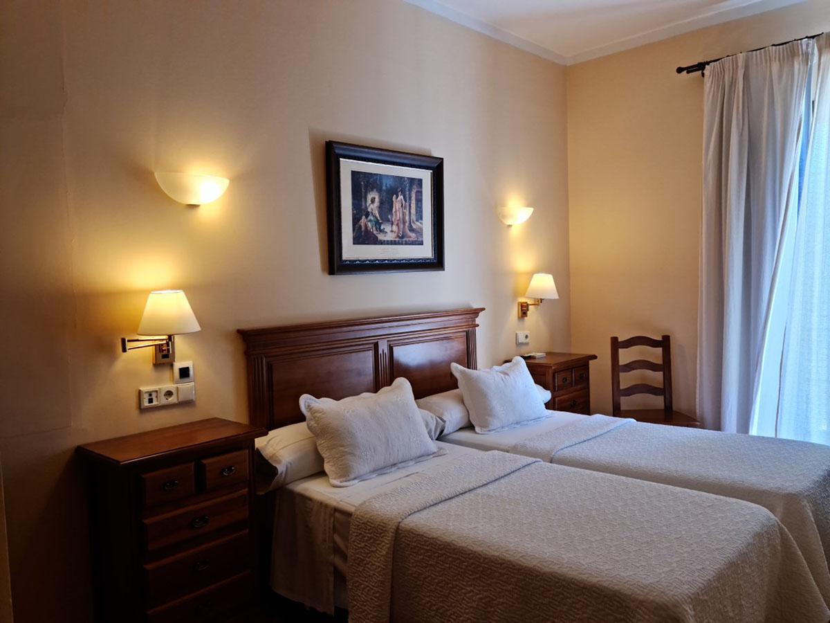 HOTEL PLATEROS
