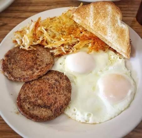 The Toasted Yolk Cafe (Mont Belvieu)