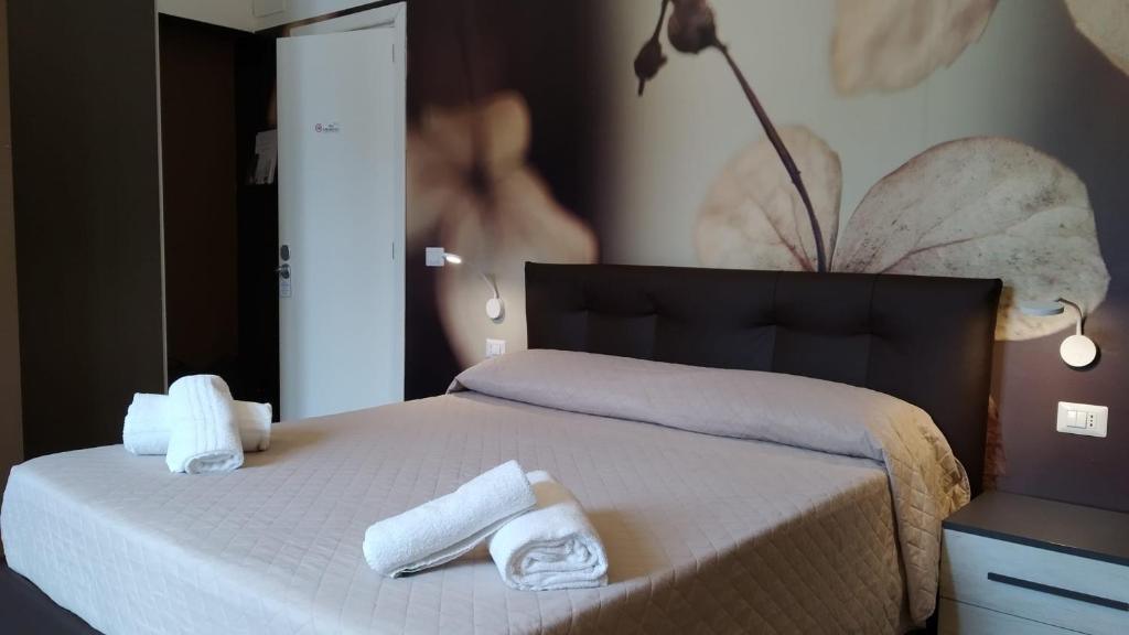 R&B Central Rooms
