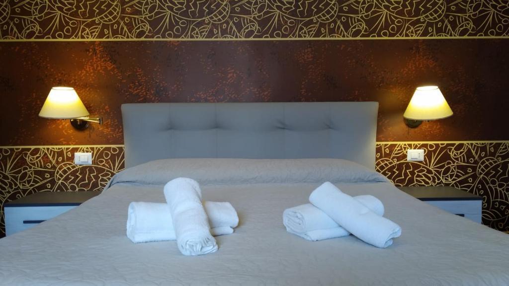 R&B Central Rooms