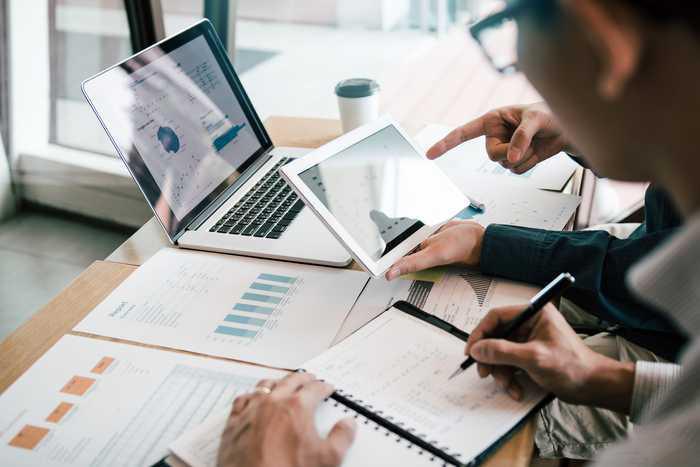 EVALUACIÓN DE LA COMPETENCIA DE CANDIDATOS CON BASE EN ESTÁNDARES DE COMPETENCIA