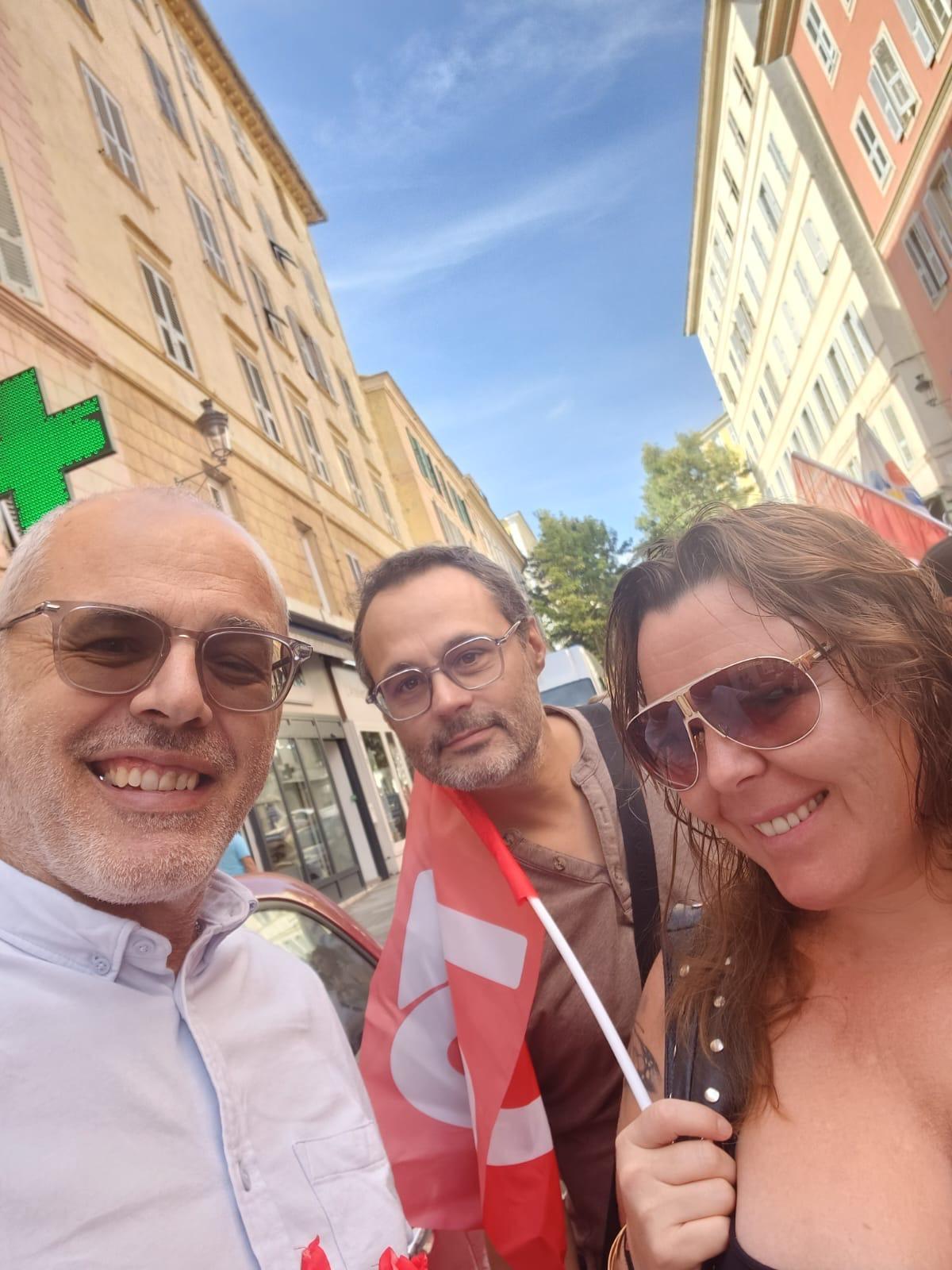 Per a difesa di u putere di compra. Pour la défense du pouvoir d'achat" FOCom Corsica in carrughju / FOCom Corsica dans la rue ! 