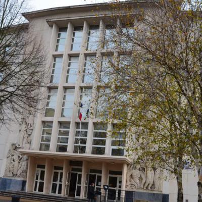 Attentat horrible dans un lycée d'Arras Attentat horrible dans un lycée d'Arras