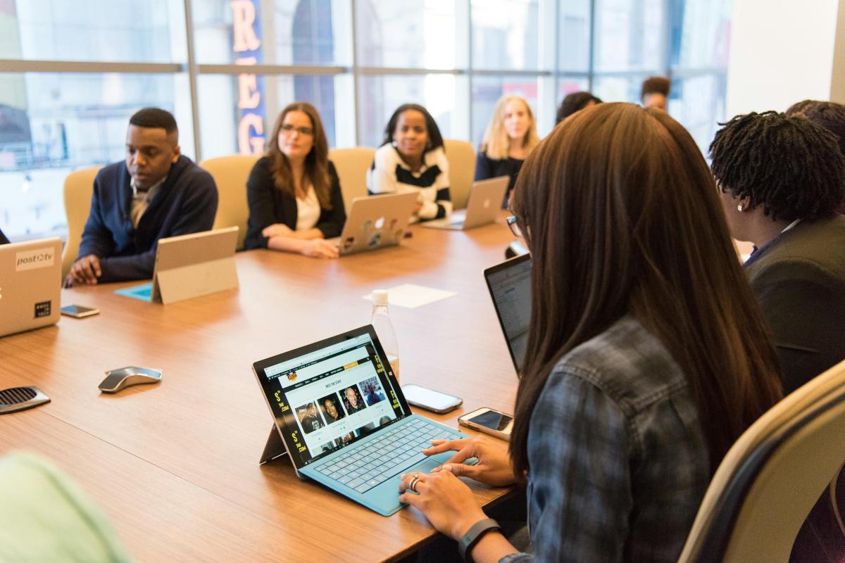 3 groupes de travail : prévoyance, formation continue et rémunération des contractuels