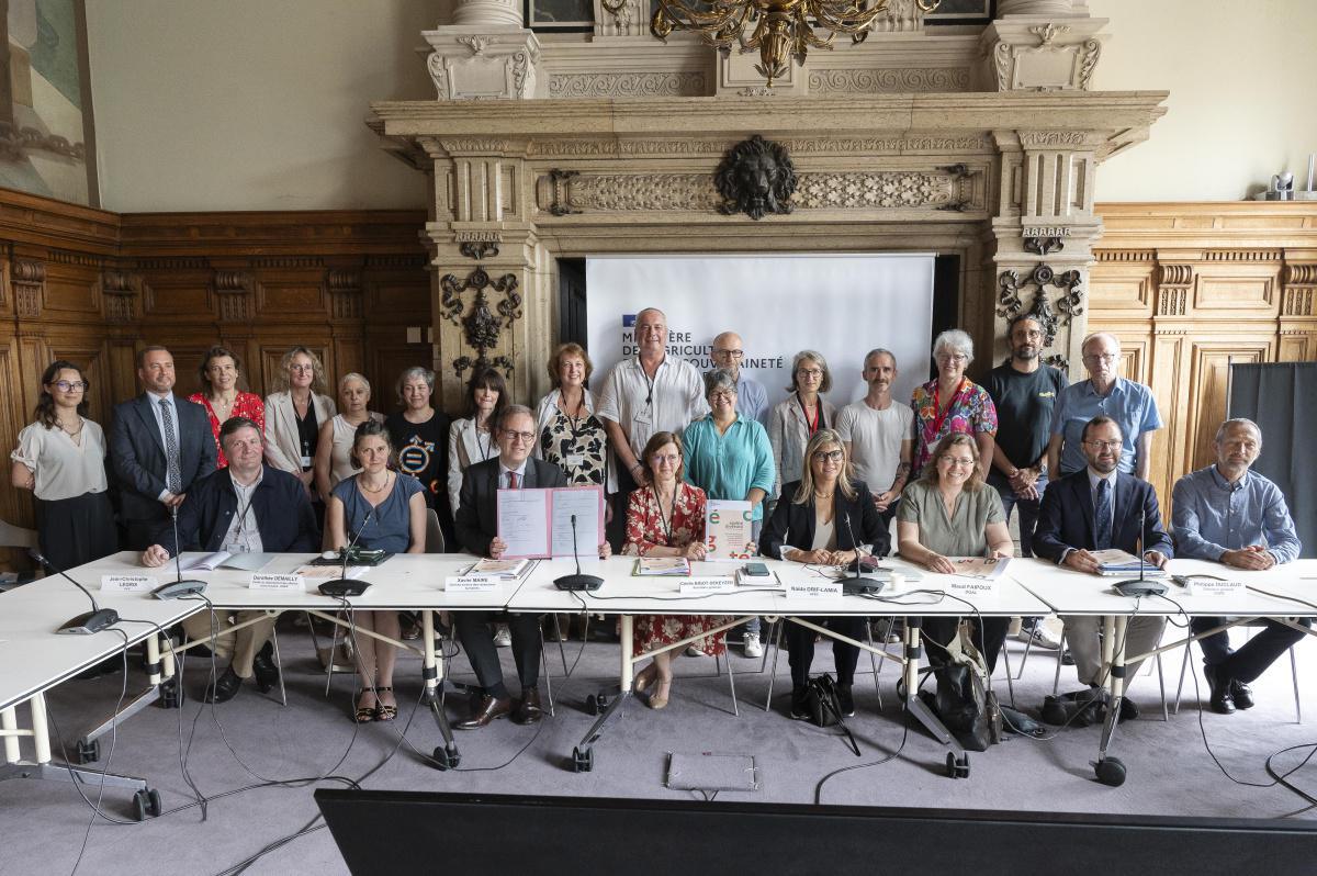 Signature de l'accord égalité-diversité le 27 juin 2024