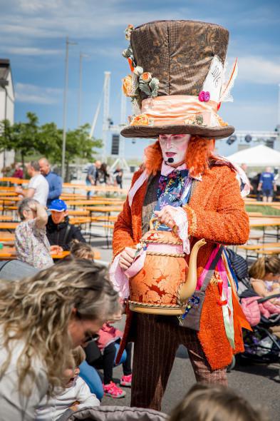 Spettacolo Alice nel paese delle meraviglie di Prestige Eventi - Tarvisio family market (inizio ore 16:30) Spettacolo Alice nel paese delle meraviglie di Prestige Eventi - Tarvisio family market (inizio ore 16:30)