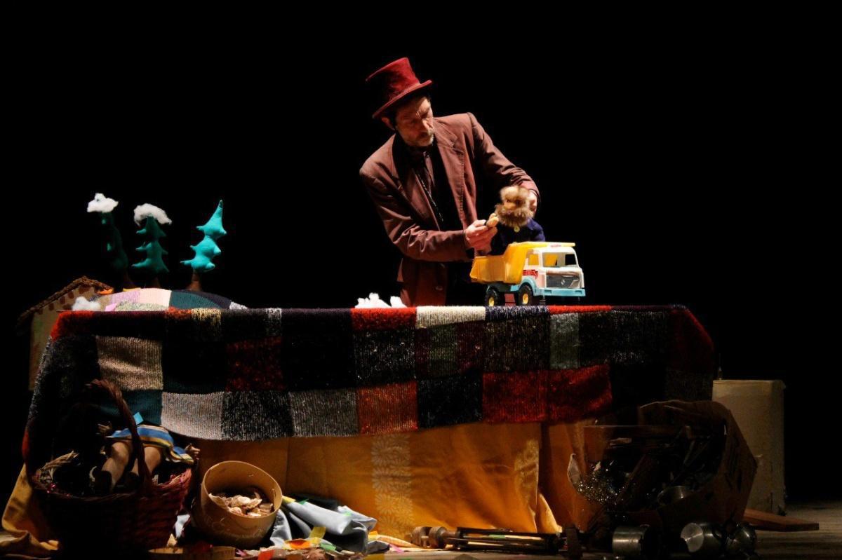 Favole d'Avvento (inizio ore 16:00) Favole d'Avvento (inizio ore 16:00)