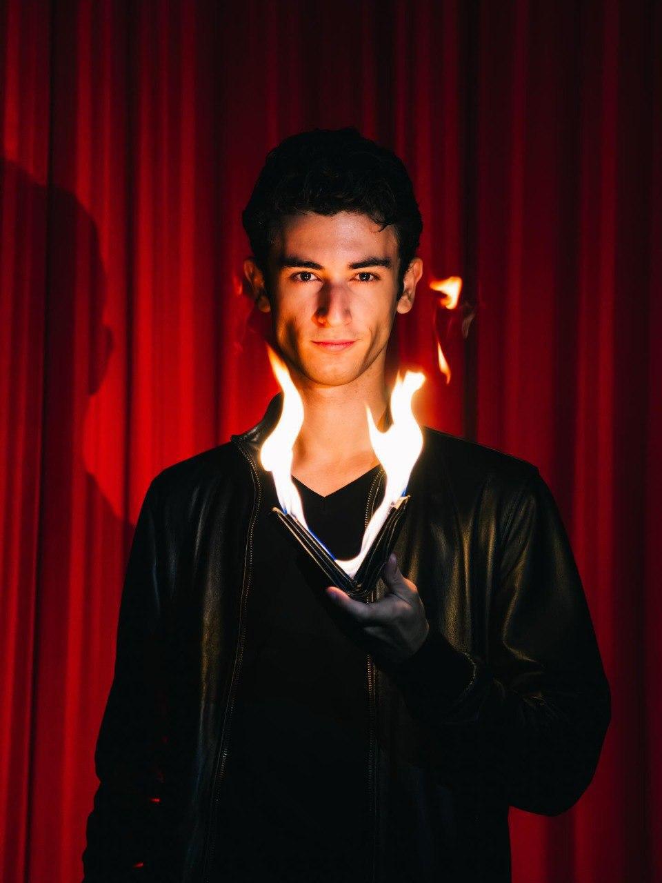 Magic New Year (inizio ore 17.00) Magic New Year (inizio ore 17.00)