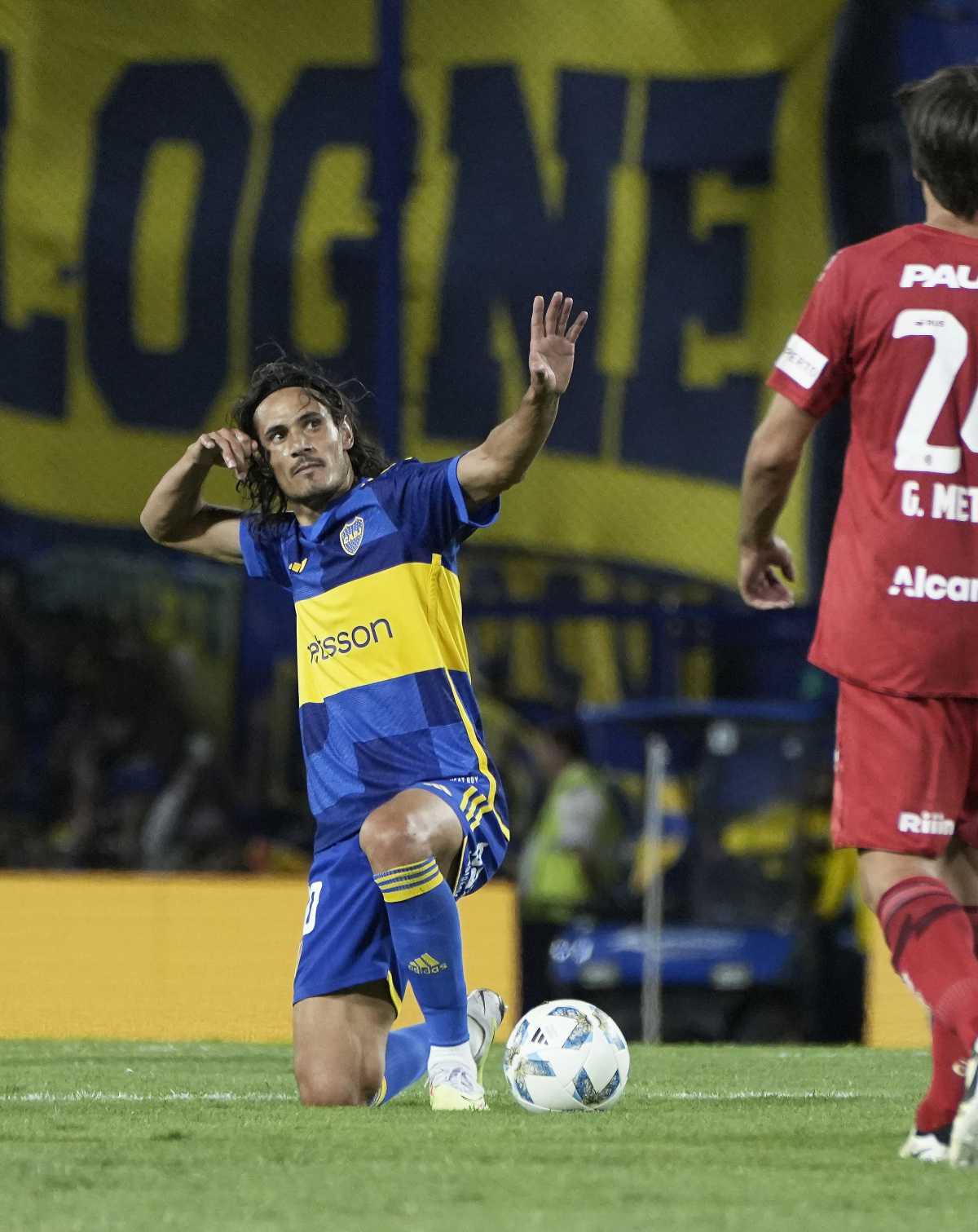 Boca ganó con un triplete de Cavani