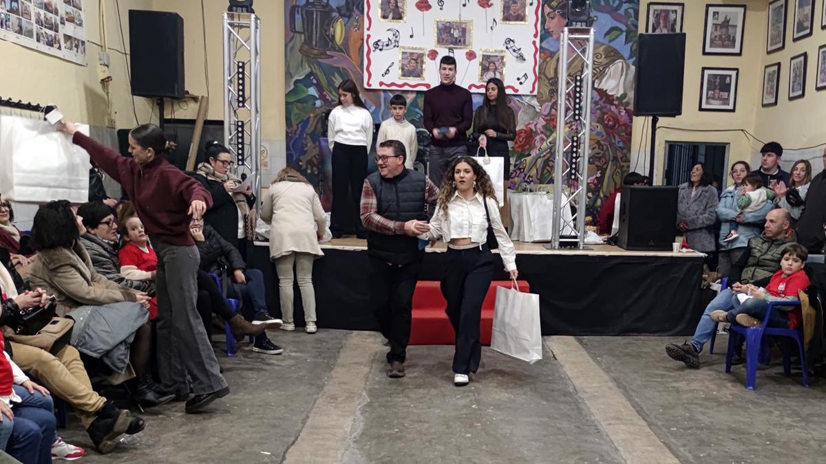 Cena de los regalicos