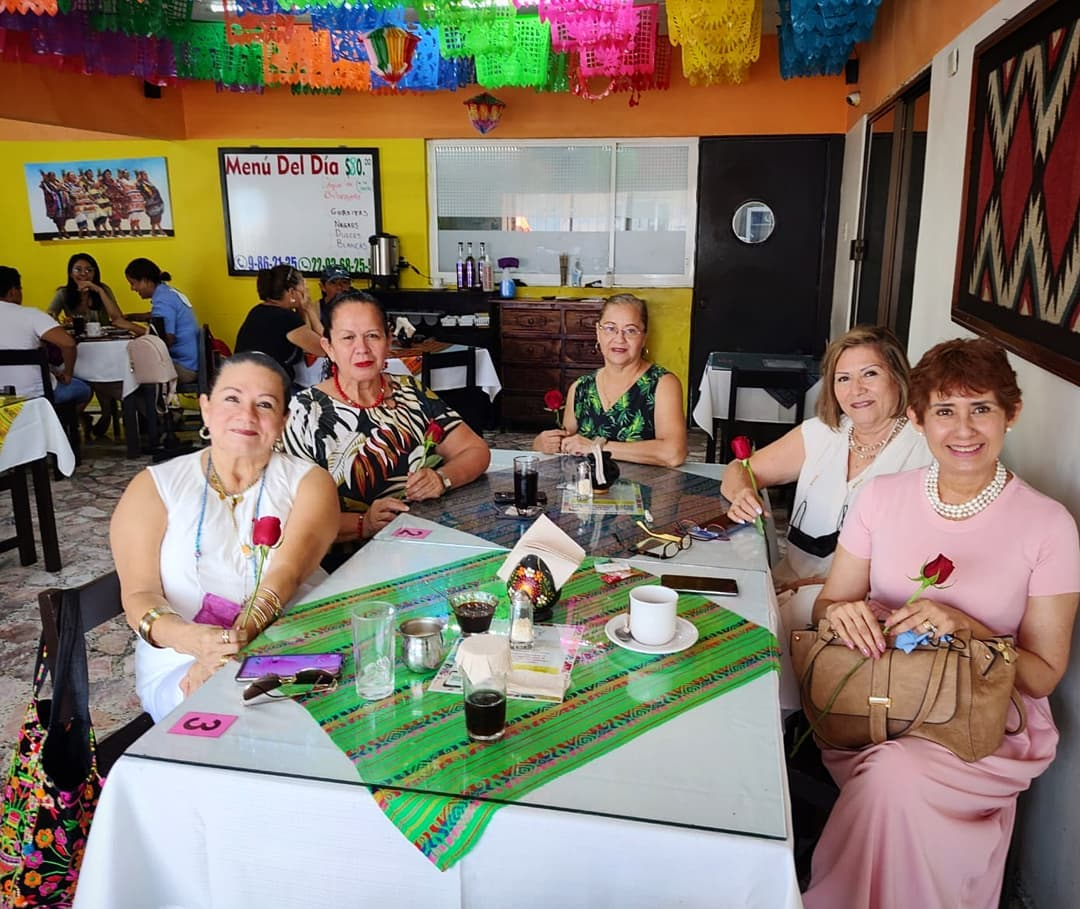 Ven con tus amigas a pasar un buen rato