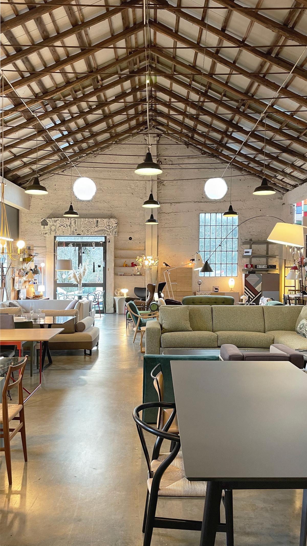 MOBILIA SRL MOBILIA SRL