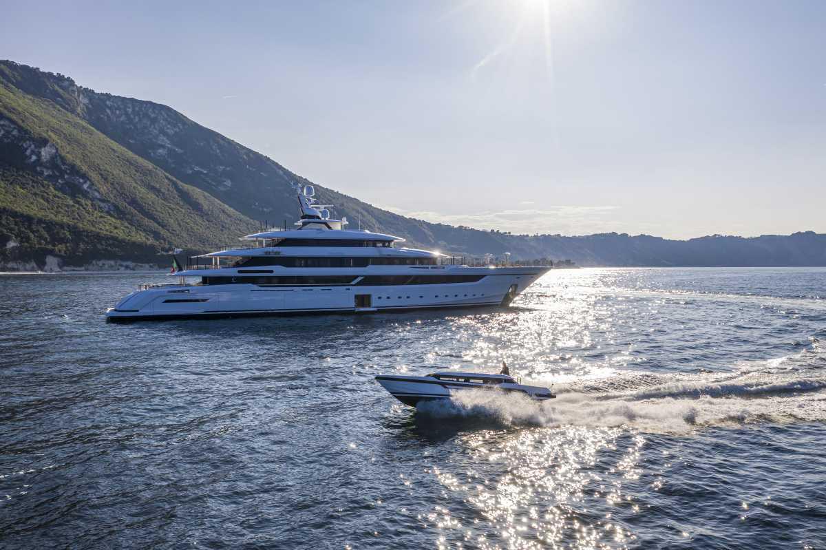 HYDRO TEC Yacht Design ospitato da Atelier NESS1 - gioielleria non convenzionale HYDRO TEC Yacht Design ospitato da Atelier NESS1 - gioielleria non convenzionale