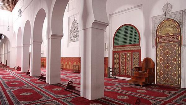 مسجد مولاي اليزيد بمراكش .. تحفة معمارية وقبلة للمصلين خلال شهر رمضان مسجد مولاي اليزيد بمراكش .. تحفة معمارية وقبلة للمصلين خلال شهر رمضان