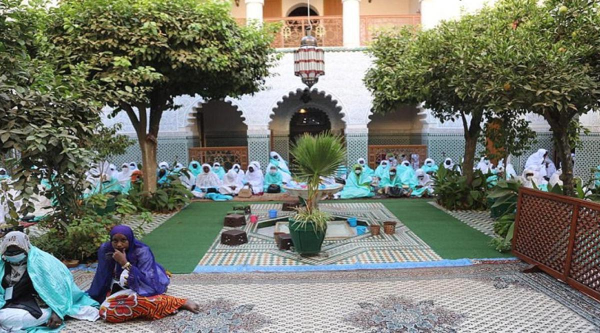 مراكش.. 280 تيجانيا من السنغال يزورون الزاوية التيجانية الكبرى مراكش.. 280 تيجانيا من السنغال يزورون الزاوية التيجانية الكبرى
