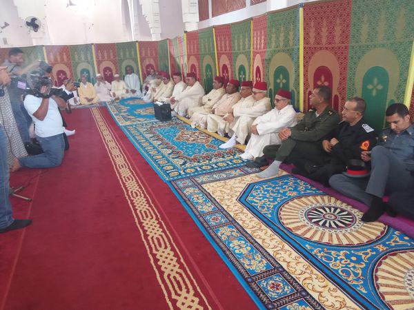 تارودانت.. تسليم هبتين ملكيتين لزاوية سيدي عياد السوسي وشرفاء الزاوية التجانية تارودانت.. تسليم هبتين ملكيتين لزاوية سيدي عياد السوسي وشرفاء الزاوية التجانية