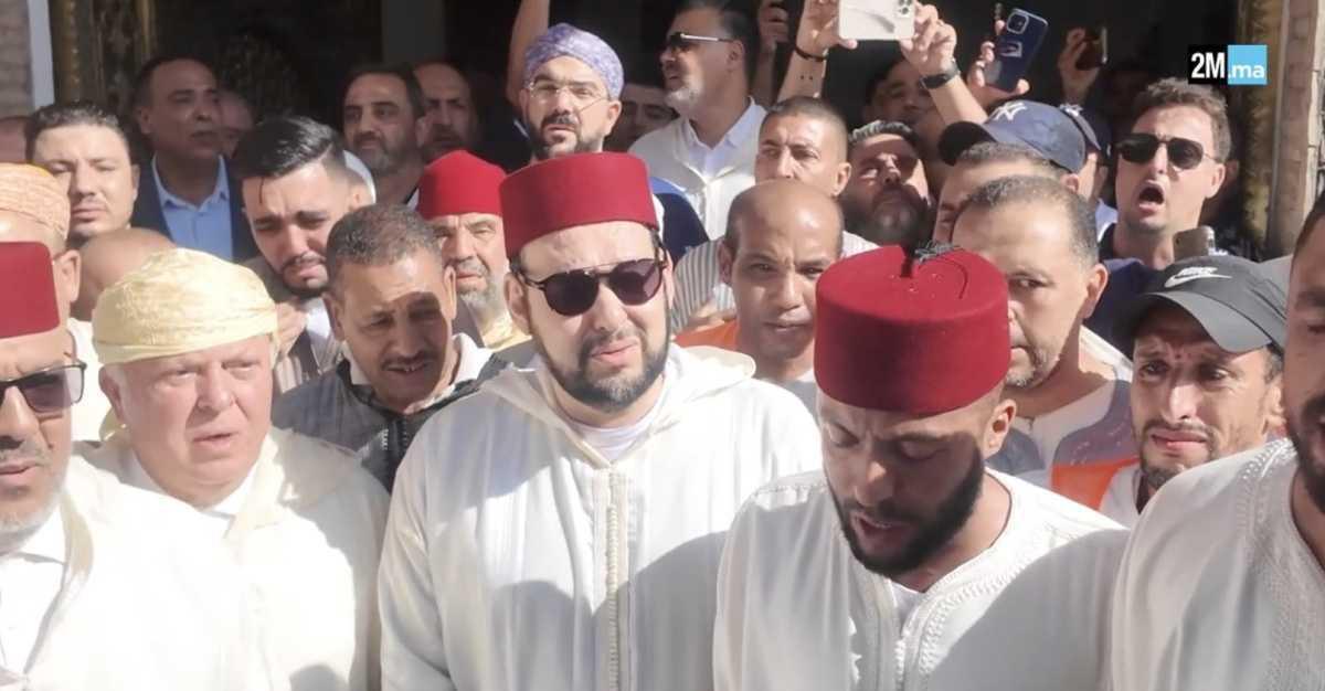 الزاوية القادرية البودشيشية تودّع شيخها وتنصب مولاي منير القادري بودشيش خلفاً له الزاوية القادرية البودشيشية تودّع شيخها وتنصب مولاي منير القادري بودشيش خلفاً له