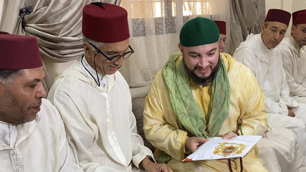 تسليم هبة ملكية لمعاذ القادري تسليم هبة ملكية لمعاذ القادري