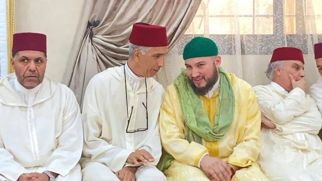 تسليم هبة ملكية لمعاذ القادري تسليم هبة ملكية لمعاذ القادري