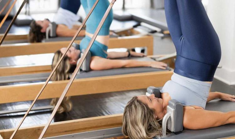 Beginner Pilates Mat Class.