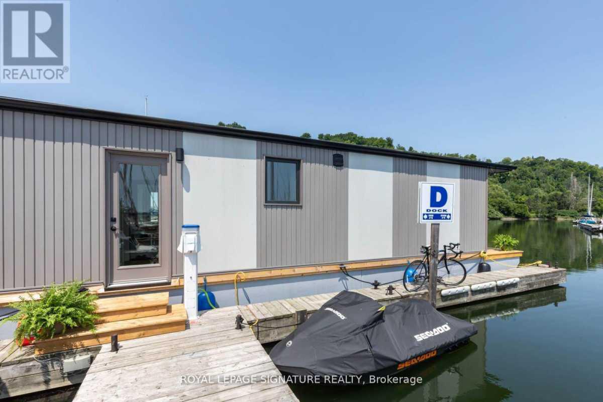 Toronto M1M3W3 | 1 Bed 2 Bath | $490,000 Toronto M1M3W3 | 1 Bed 2 Bath | $490,000