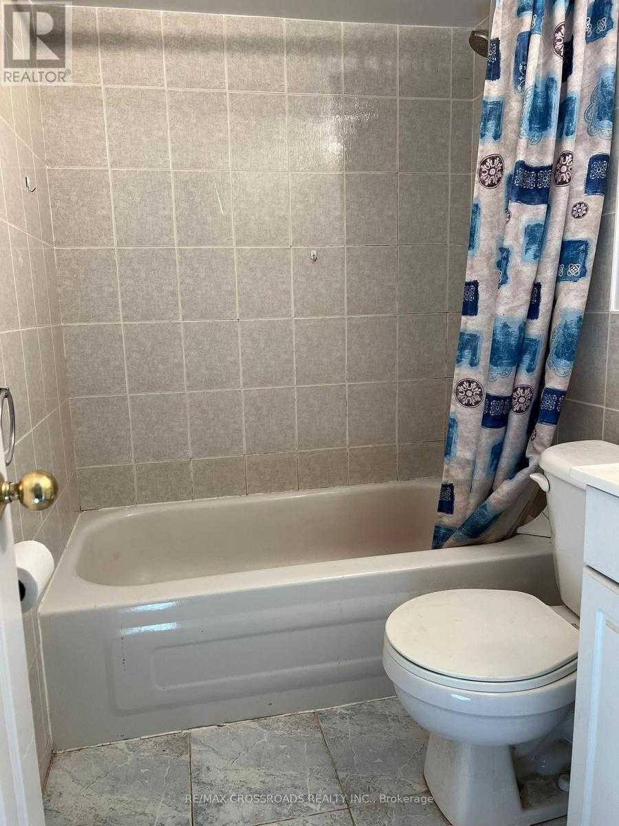 Richmond Hill L4C2P3 | BSMT 2 Bed 2 Bath | $1,950 Richmond Hill L4C2P3 | BSMT 2 Bed 2 Bath | $1,950