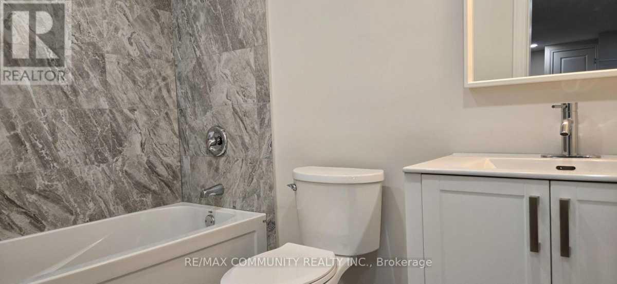 Toronto M1C3Z9 | 3 Bed 2 Bath | $1,250 Toronto M1C3Z9 | 3 Bed 2 Bath | $1,250