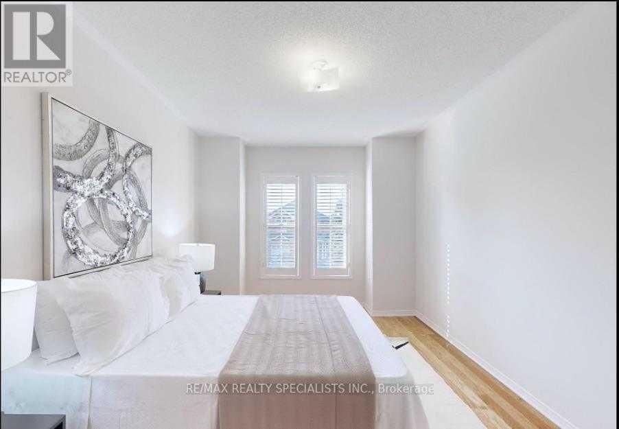 Mississauga L5W1C4 | 3 Bed 3 Bath | $3,400 Mississauga L5W1C4 | 3 Bed 3 Bath | $3,400
